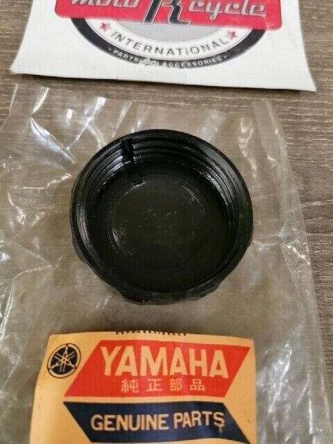 NOS YAMAHA TZ750A TZ750D SR433C SR643B SR292 CAP RESERVOIR 341-25852-00-00 Y114