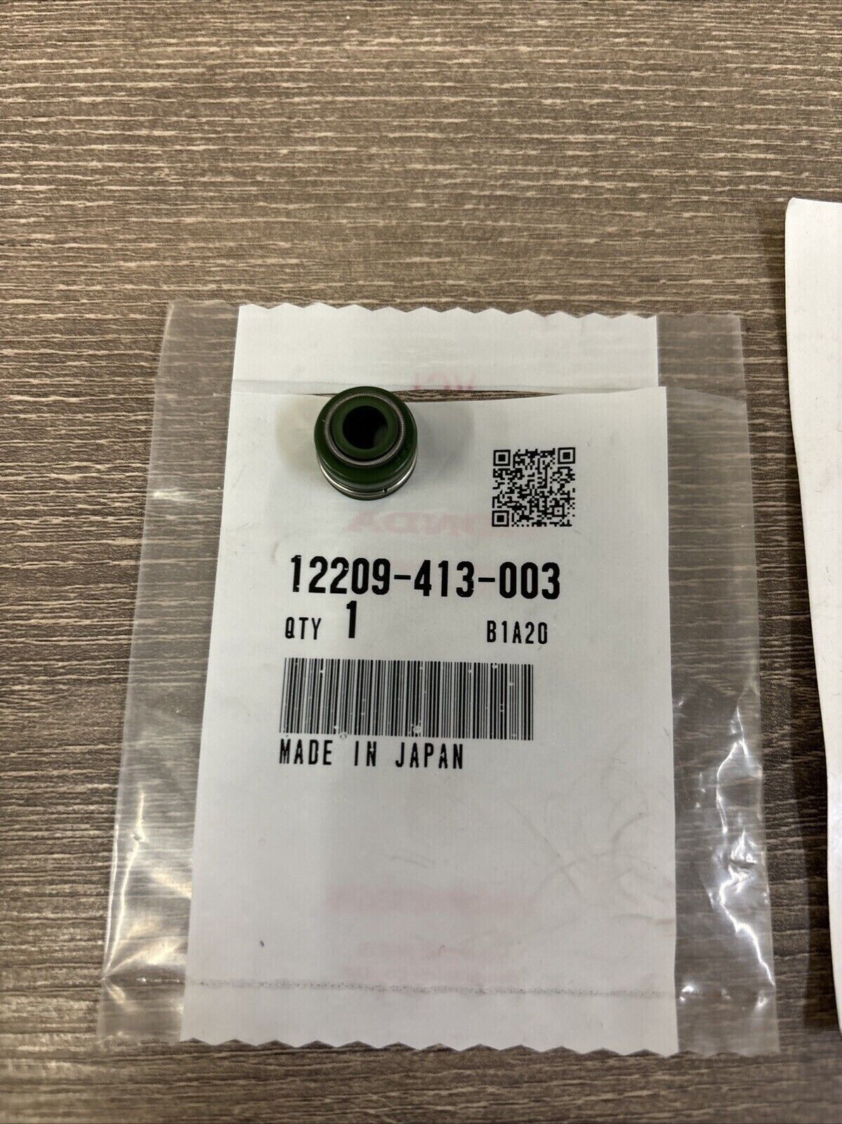 NOS Honda CB250N CB400 CB450 CM400 NT650 VALVE STEM SEAL 12209-413-003 H117