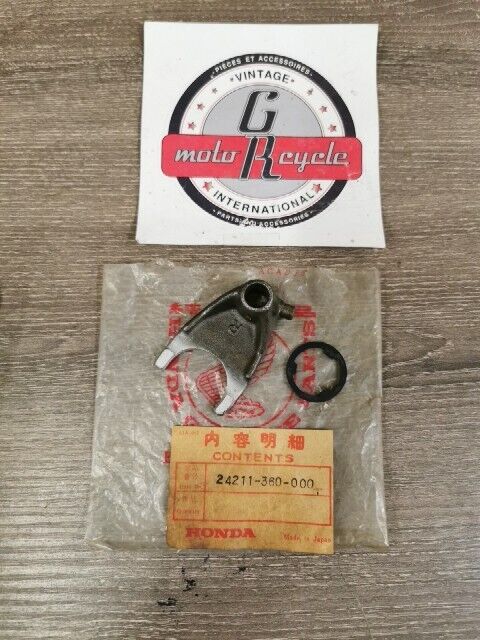 NOS HONDA CR125 1974 - 1978 FORK R GEAR SHIFT 24211-360-000 H77