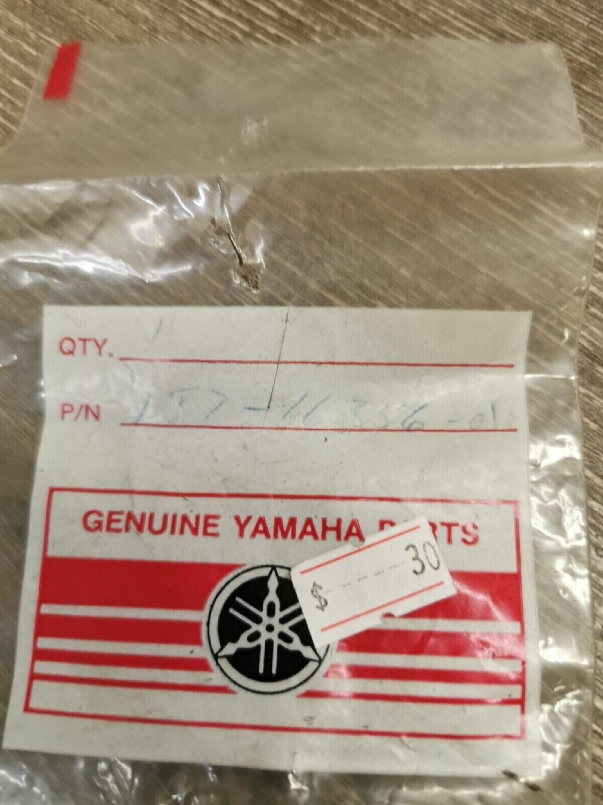 NOS YAMAHA XS750 1977 - 1980  ROD PUSH 1   1J7-16356-01 Y56