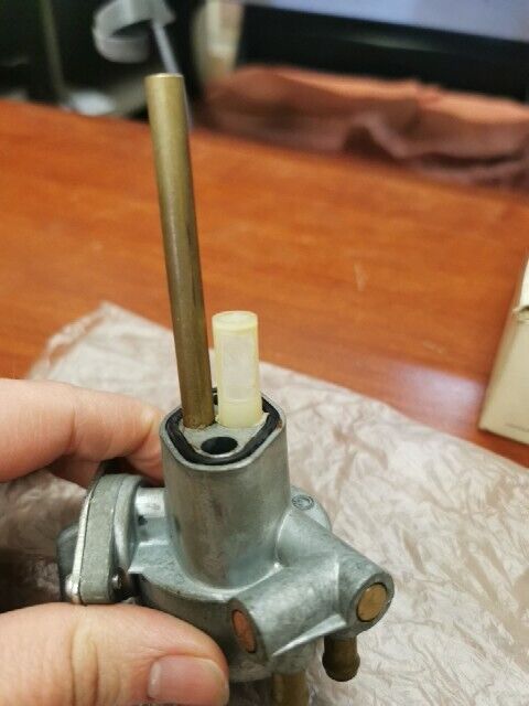 NOS Yamaha FUEL COCK 360-24500-00-00 SUB 360-24500-02-00 168-24500-00-00 Y118
