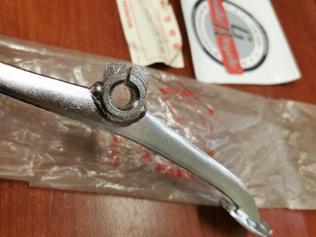 NOS Honda CL90 S65 S90 SS50 ST90 GEARSHIFT PEDAL LEVER ARM SUB 24700-111-970 H75