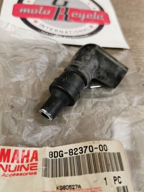 NOS YAMAHA YP40T YP20GA YP30G YP20NT SPARK PLUG CAP 8DG-82370-00-00 Y108