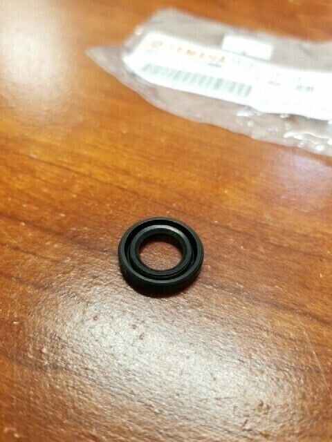 NOS Yamaha YXE10 YXF10 YXE85 YXF85 YFS200 OIL SEAL 93101-12173-00 Y102