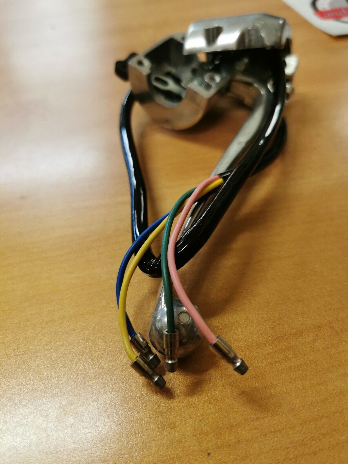 NOS YAMAHA RD60  1974   LEFT LEVER HOLDER ASSEMBLEY 176-82910-00-94  Y38