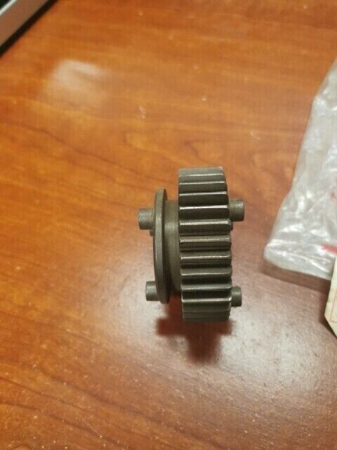 NOS Honda GL1000 COUNTERSHAFT FOURTH GEAR 34T 23471-371-000 H97