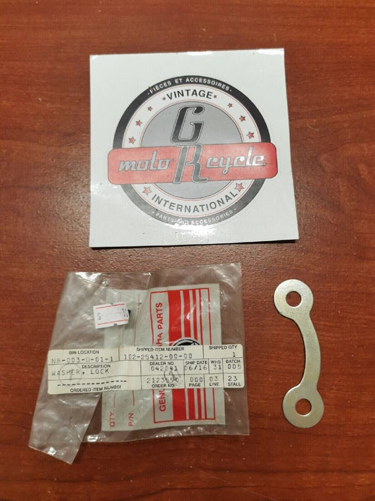 NOS YAMAHA REAR WHEEL LOCK WASHER 102-25412-00-00 SUB BY 4AW-25412-00-00 Y62
