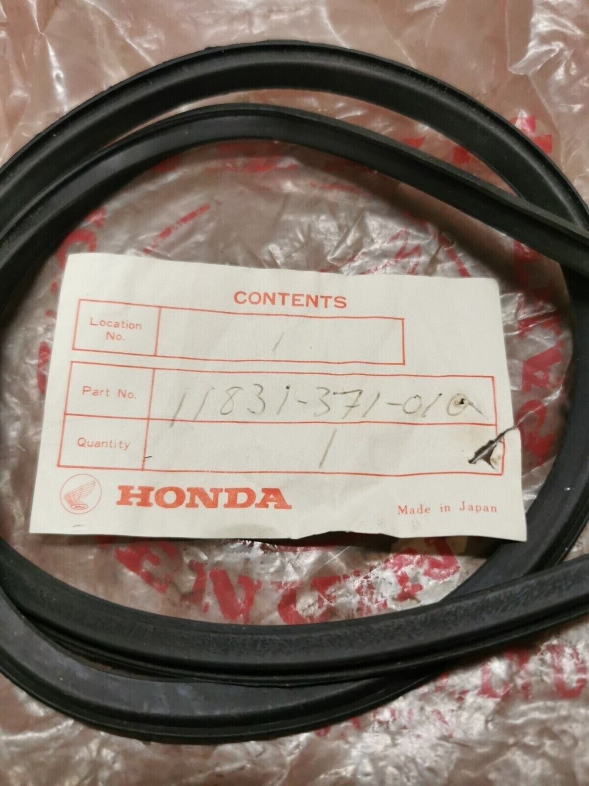 NOS Honda 76 - 79 GL1000 80 - 83 GL1100 R. FRONT COVER GASKET 11831-371-010 H64