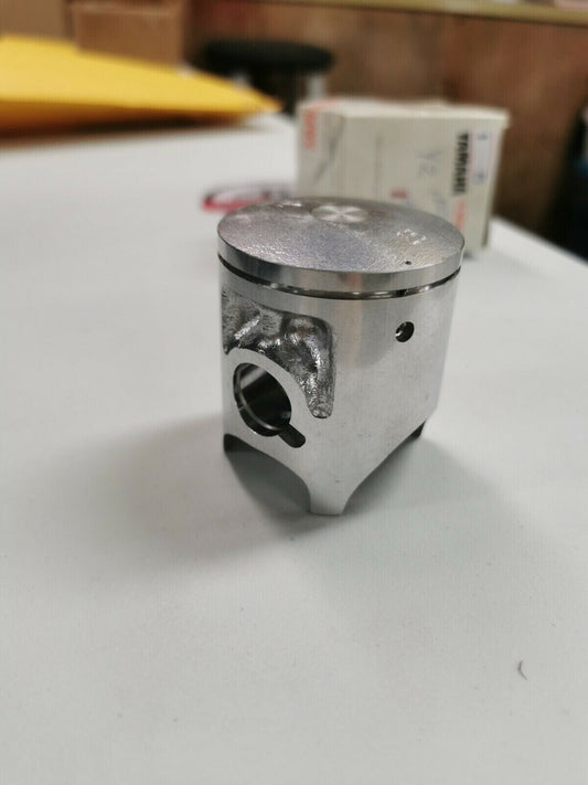 NOS Yamaha YZ125 YZ100 Piston .25 o/s 2K5-11635-00-00 3R2-11635-01-00 Y4