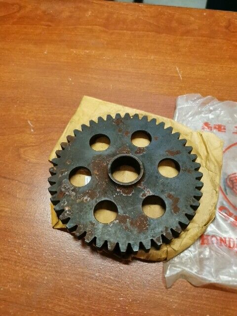 NOS Honda ATC250R TRX250R KICK STARTER PINION ONLY 44T 28211-HA2-670 H90