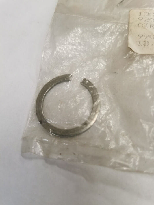 NOS KAWASAKI CIRCLIP 92033-026 K33