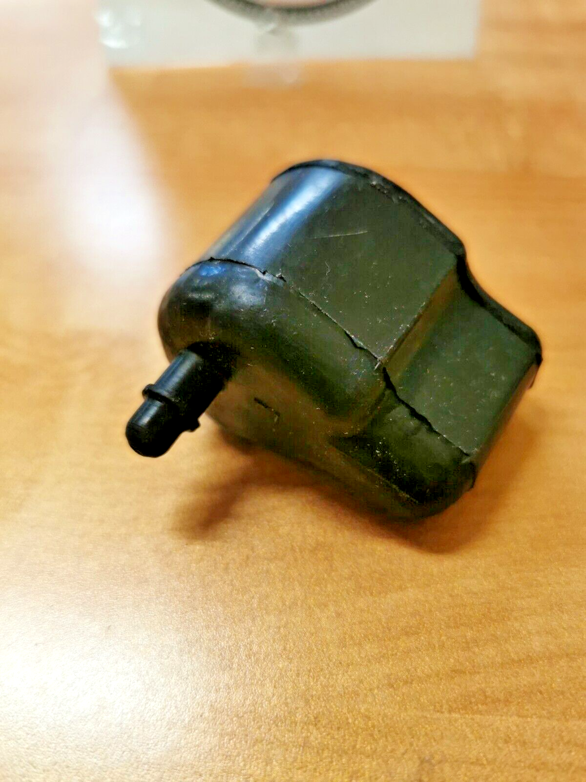 NOS HONDA CB750K0  1969 LEFT  WHEEL DAMPER 41242-300-000  H19