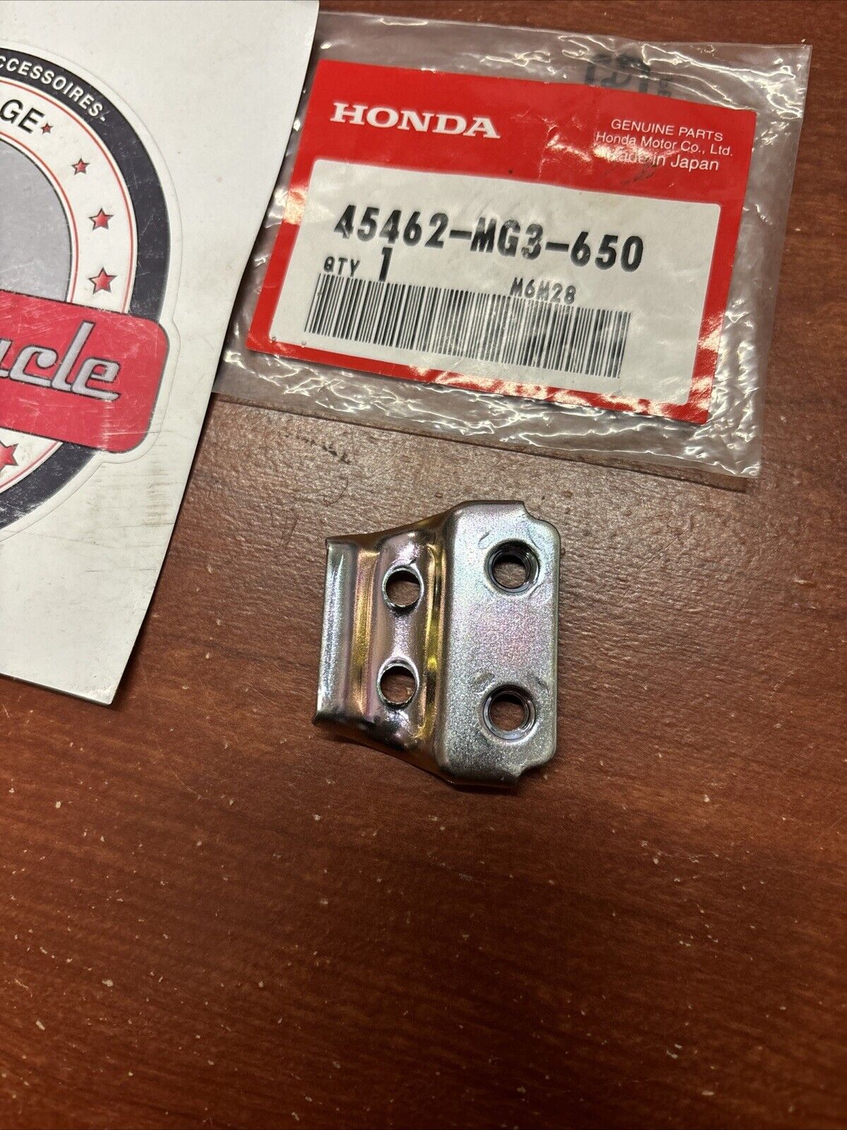 NOS Honda CR80R CRM125R FRONT BRAKE CABLE HOLDER CLAMP B 45462-MG3-650 H170