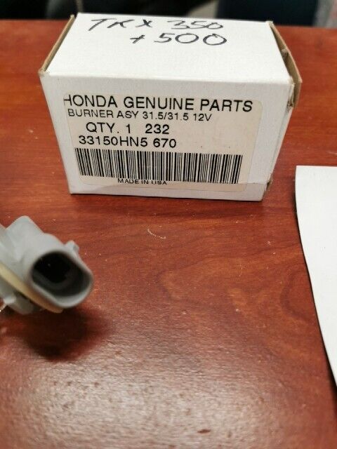 NOS Honda TRX350F TRX500F HEADLIGHT BULB 31.5/31.5 12V 33150-HN5-670 H104