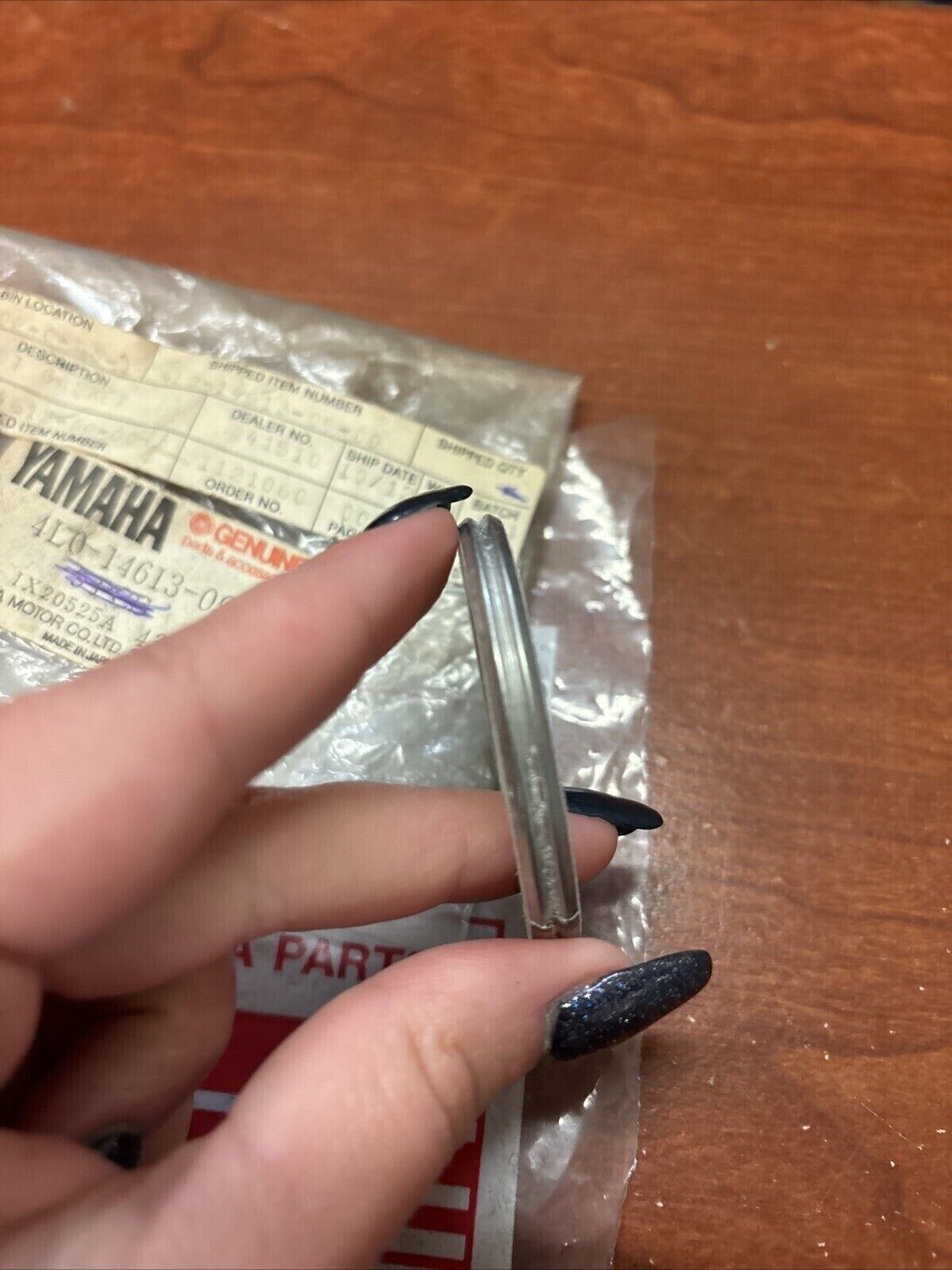 NOS Yamaha EXHAUST PIPE GASKET 4L0-14613-09-00 SUB 4AC-14613-00-00 Y180