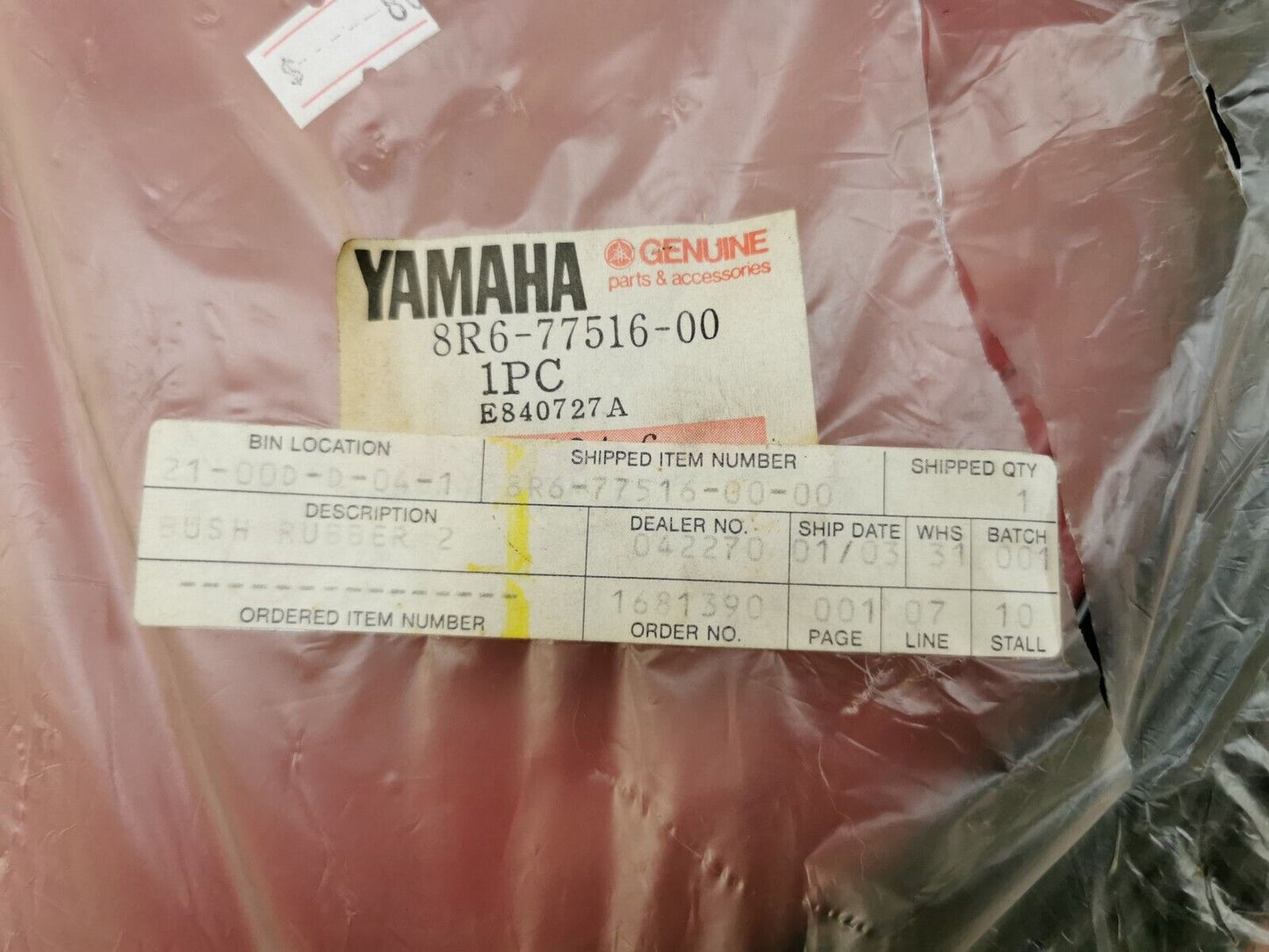 NOS Yamaha SR540 ENTICER BUSH  RUBBER 2 8R6-77516-00-00 Y25