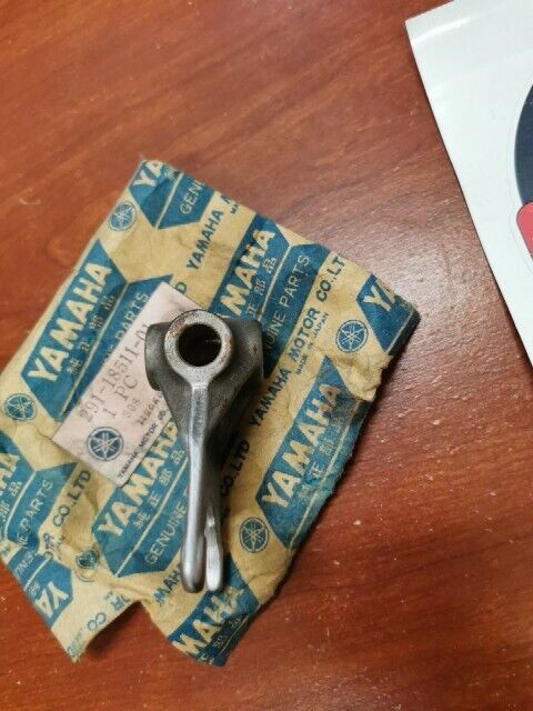 NOS Yamaha DT2 DT3 RT1 RT2 RT3 SHIFT FORK 291-18511-01-00 SUB 291-18511-00- Y116