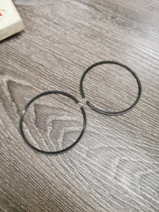 NOS SUZUKI PISTON RING SET  12140-41660  S11