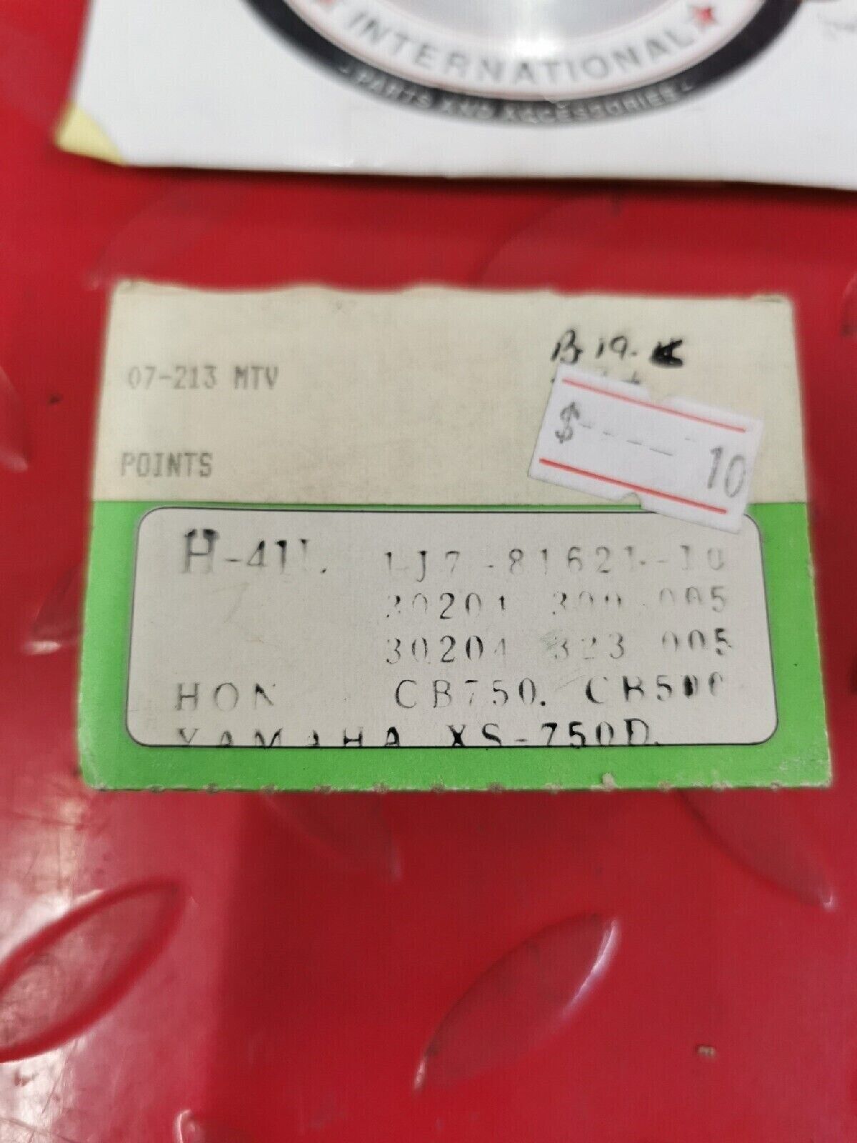 NOS Honda   CB750 CB500 FEW Contact Points  30204-323-005 J11