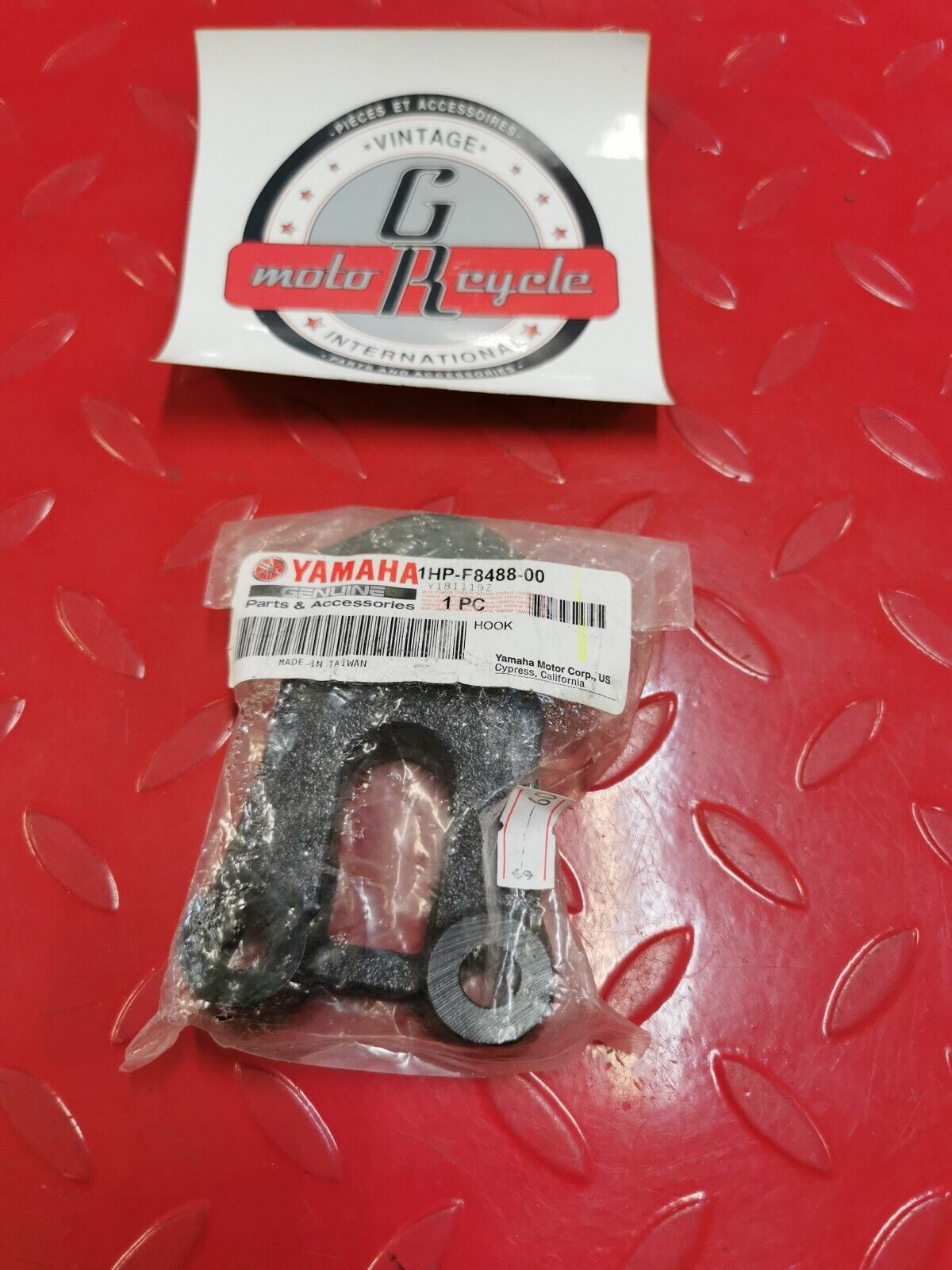 NOS Yamaha KODIAK 700 GRIZZLY 700 HOOK 1HP-F8488-00-00 Y24