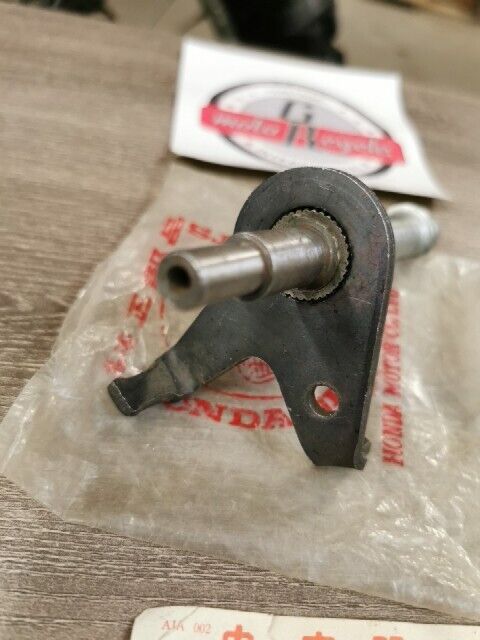 NOS HONDA C72 C77 C78 1960 - 1964 CA72 1960 1961 SPINDLE SHIFT 24610-259-020 H89