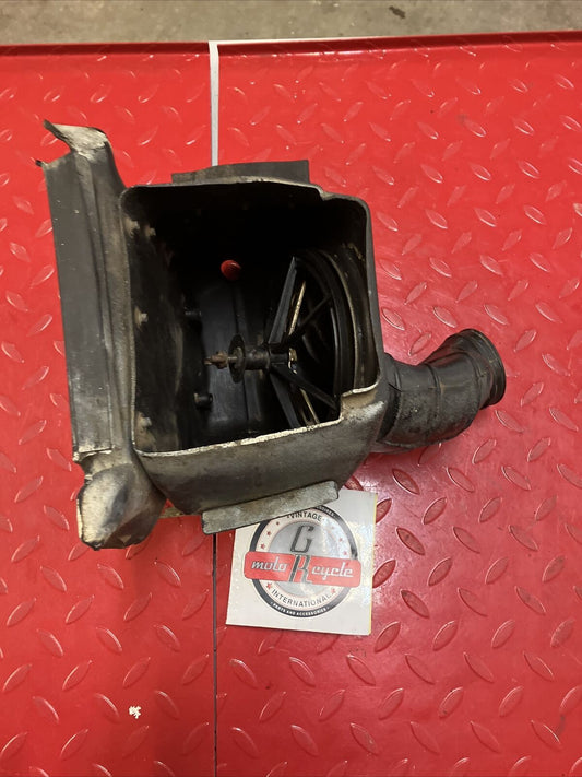 Honda CR250R 1982 airbox air box cleaner filter cage 17212-KA4-700 17253-KA4-700