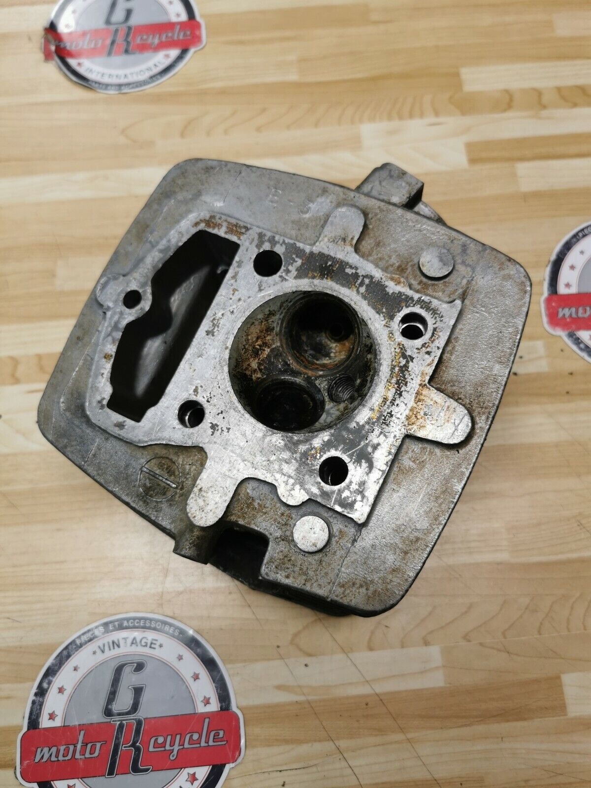 Honda XL200R 1984 cylinder head XR200R XR200 1981 1982 1983