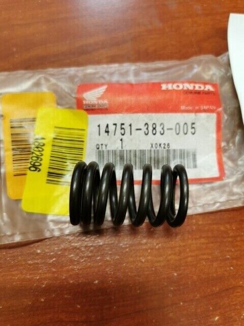 NOS Honda ATC200 XL125 XL185S XR200R VALVE OUTER SPRING 14751-383-005 H107