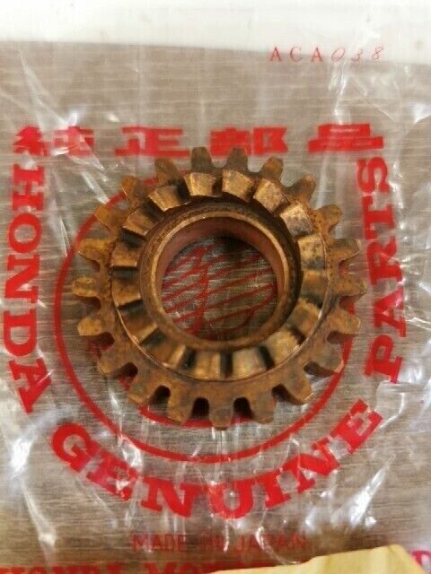 NOS HONDA CB500 1971 1972 PINION KICK START 28211-323-000 H81
