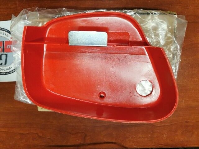 NOS Honda CA100 CA102 CA105T TOOL BOX COVER *R2* (SCARLET) 83500-041-000C H90