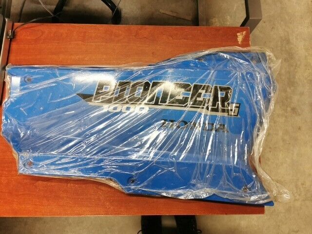 NOS Honda PIONEER 1000 SXS REAR DOOR PANEL 73505-HL4