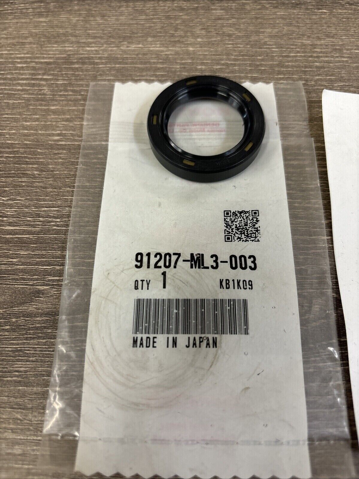 NOS Honda ATC250 R CR250 R TRX250 R OIL SEAL 28X40X8 91207-ML3-003 H128