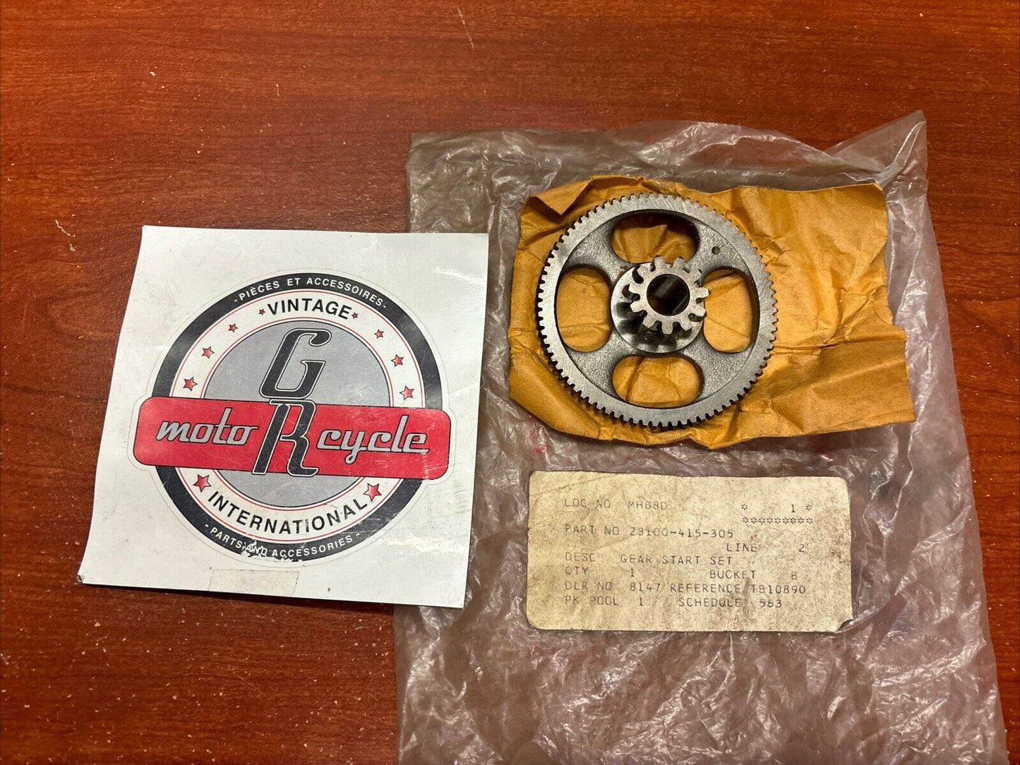 NOS Honda CX400E CX500 CX650 GL400 GL500 STARTER GEAR 28100-415-305 H169