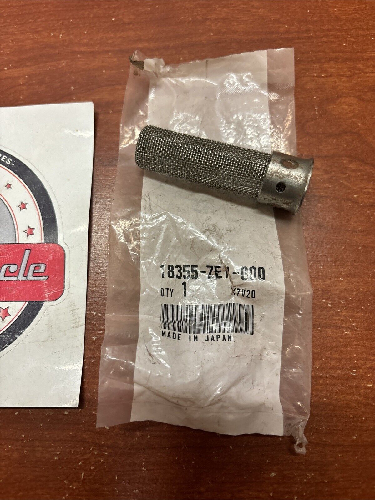 NOS Honda GX110 GX120 EB3000C FC600 SPARK ARRESTER 18355-ZE1-000 H184