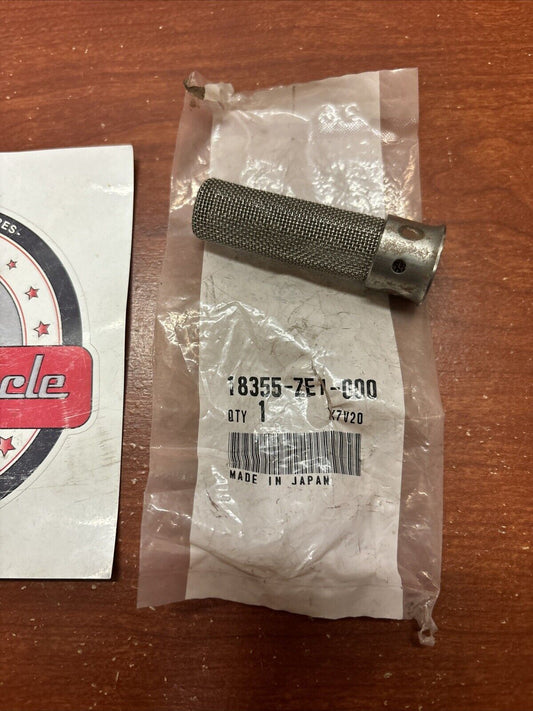 NOS Honda GX110 GX120 EB3000C FC600 SPARK ARRESTER 18355-ZE1-000 H184