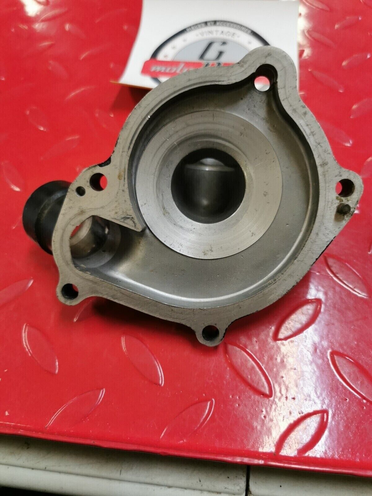 NOS Yamaha FZR1000 FZ750 FZ700 COVER HOUSING 1AE-12422-09-00 Y22