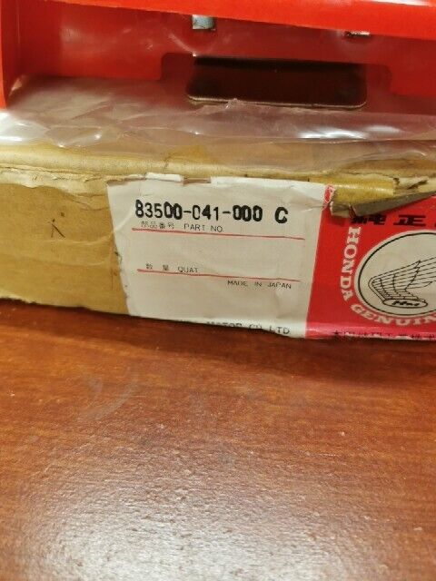 NOS Honda CA100 CA102 CA105T TOOL BOX COVER *R2* (SCARLET) 83500-041-000C H90