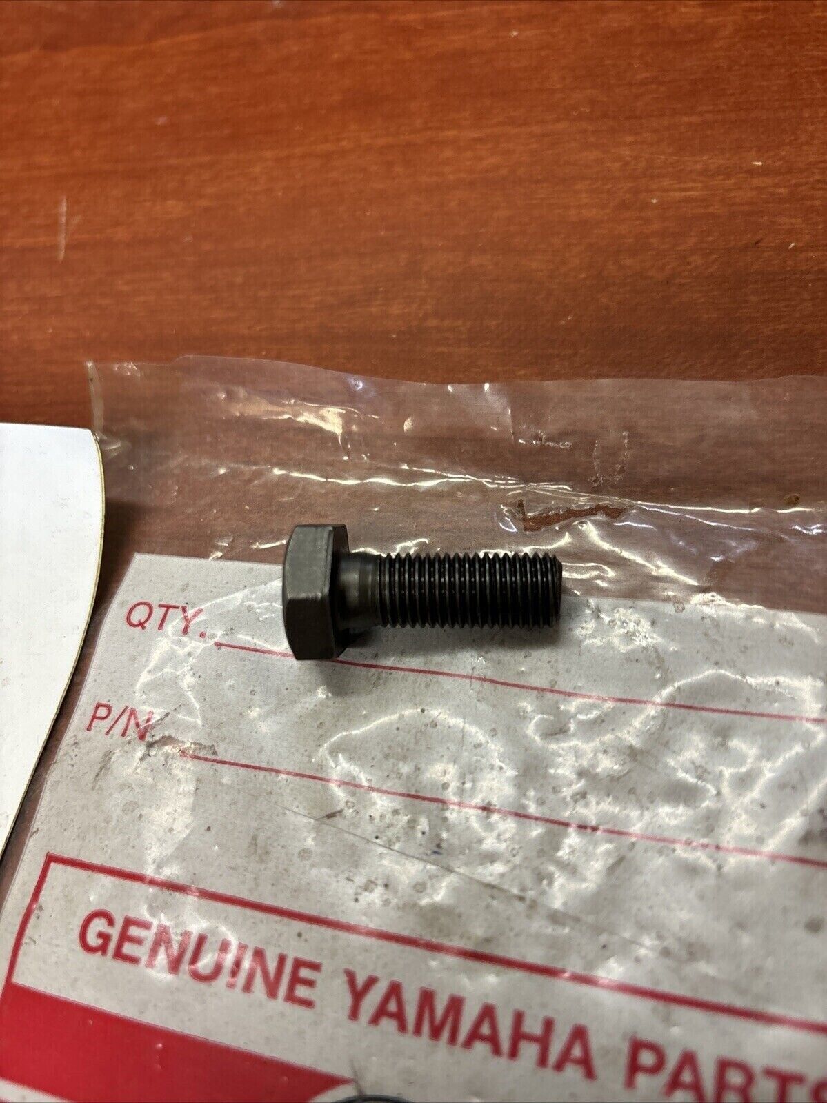 NOS Yamaha BOLT 806-17647-00-00 SUB 90109-10080-00 Y178