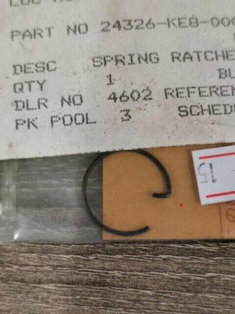 NOS HONDA VF400F VF500C 1982 - 1984 SPRING RATCHET 24326-KE8-000 H76