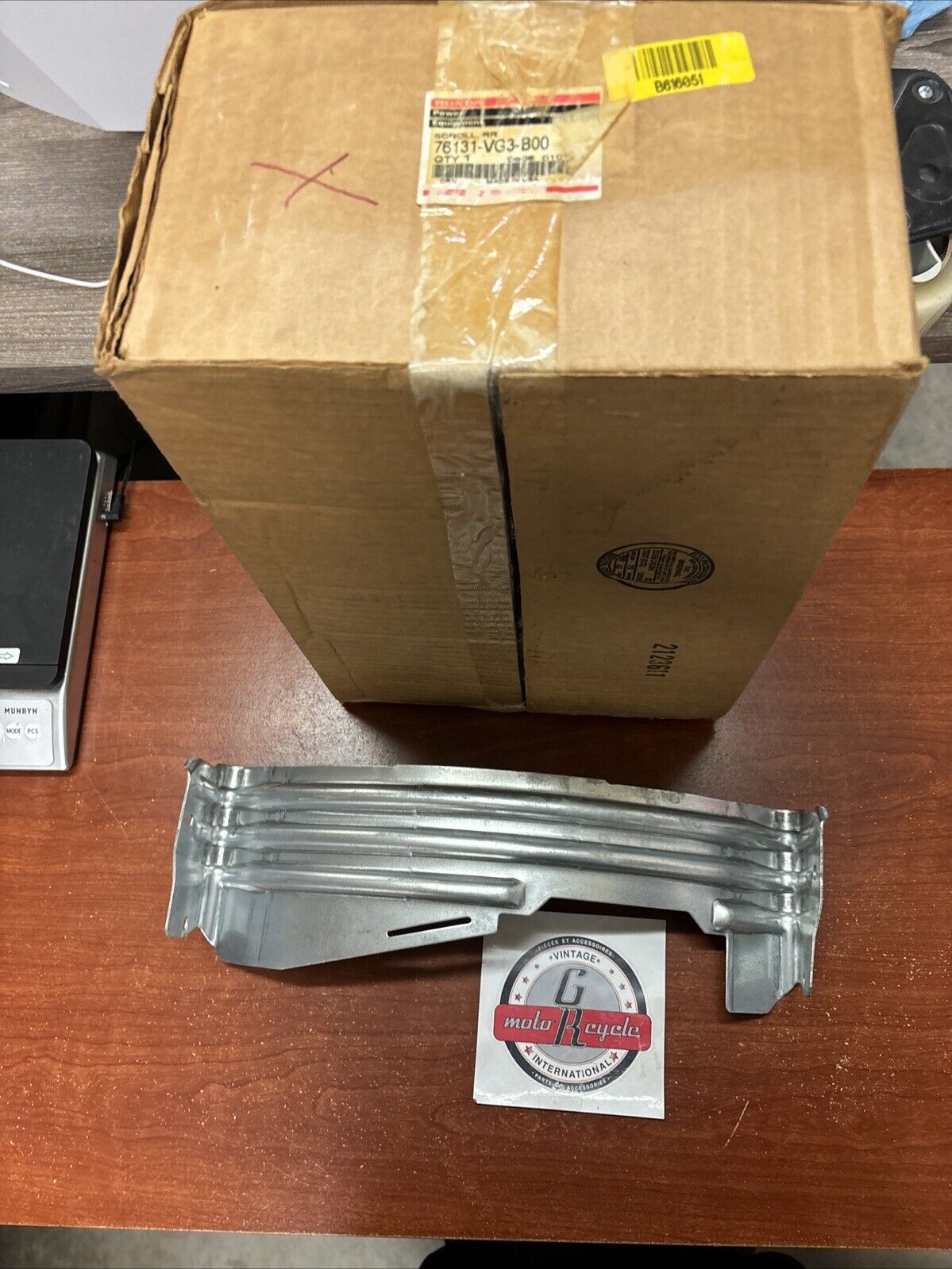 NOS Honda HRS216 K1 - K5 REAR SCROLL 76131-VG3-B00 H173