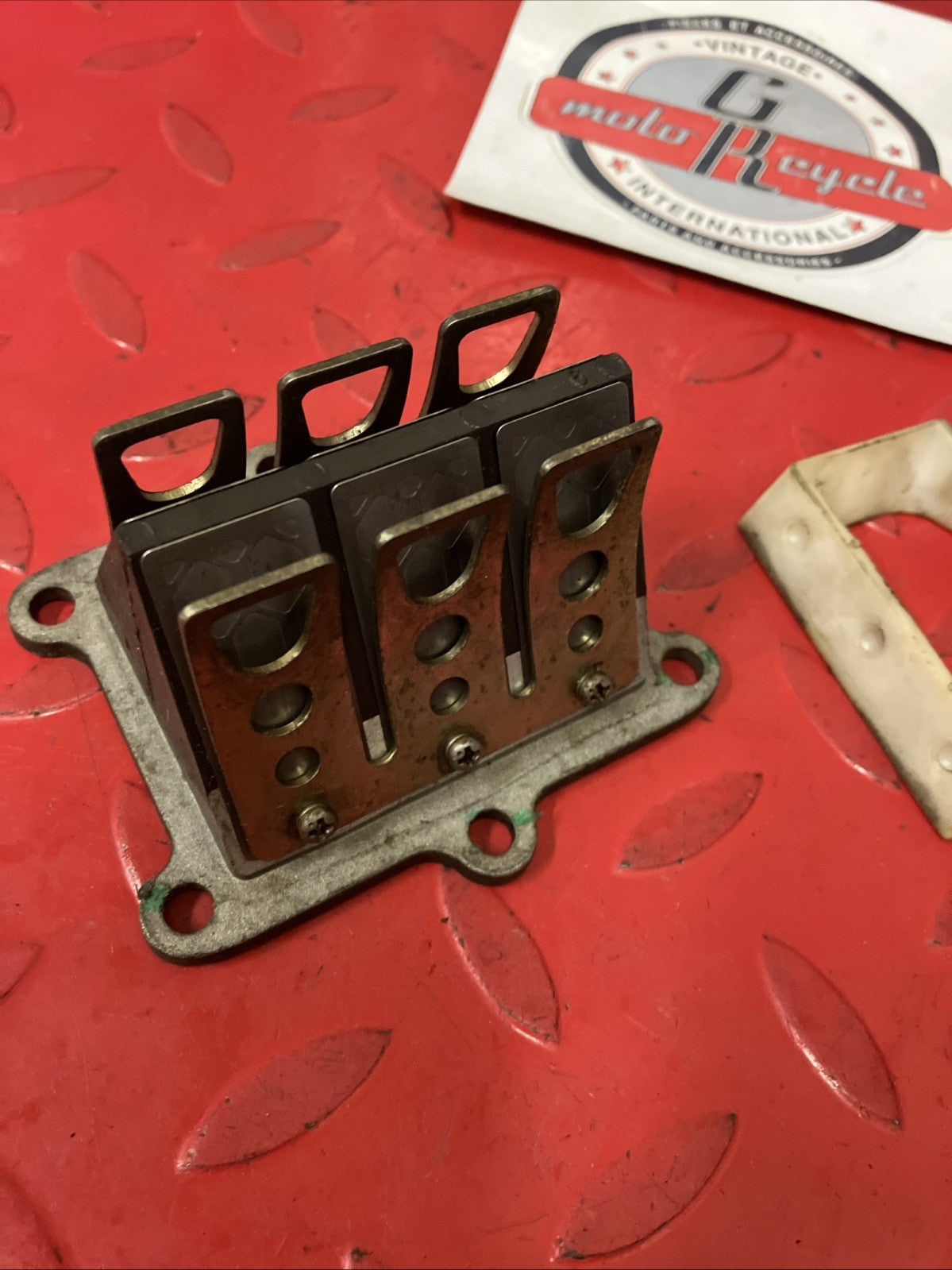 Honda CR250R 1984 Reed valve block cage 1985 2