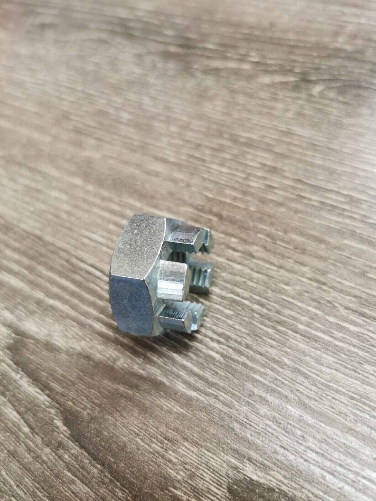 NOS YAMAHA NUT CASTLE 90171-18043-00 Y51