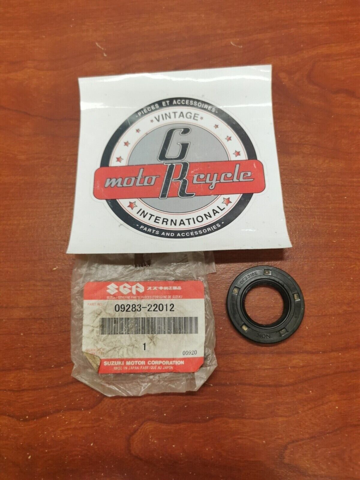 NOS Suzuki OIL SEAL 22X40X6 09283-22012 SUB. 09283-22028 S19