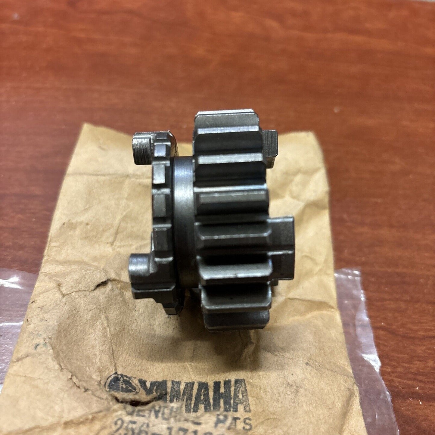 NOS Yamaha TX650 TX750 XS1 XS2 XS650 3RD PINION GEAR 256-17131-00-00 Y172