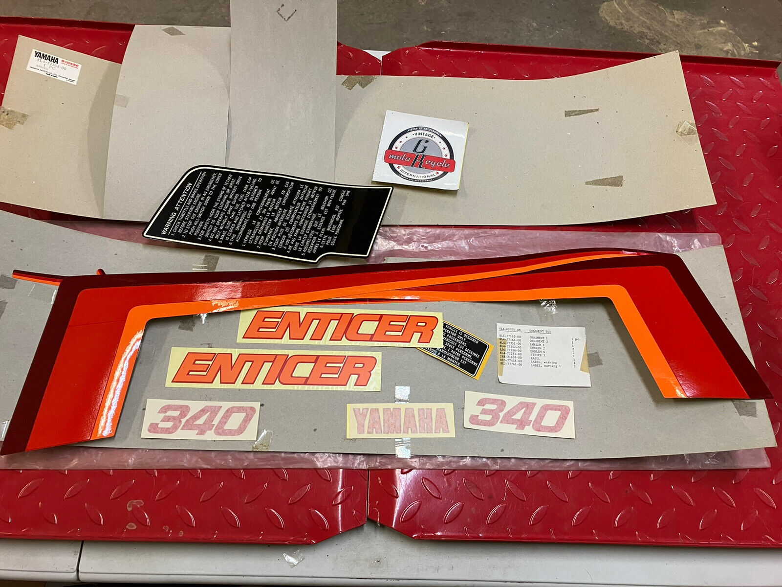 NOS Yamaha ENTICER 340 1981 ? FULL DECAL KIT 8L4-W0070-00-00 8L4-77164-00-00 Y36