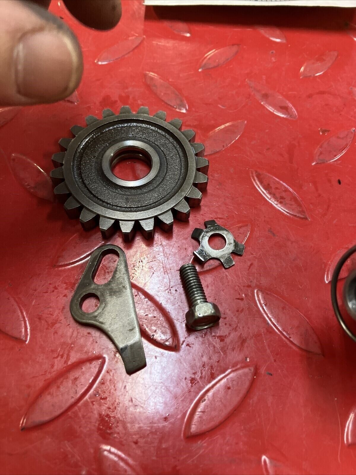 Honda CR80R 1990 kickstarter kick starter spindle shaft gear 28211-GC4-600 3