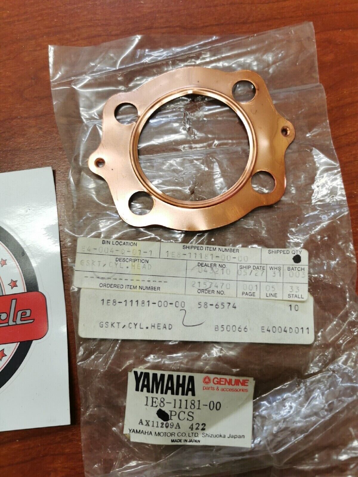 NOS Yamaha RD200 DX CYLINDER HEAD GASKET 1E8-11181-00-00 Y77