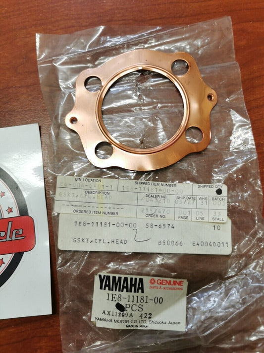 NOS Yamaha RD200 DX CYLINDER HEAD GASKET 1E8-11181-00-00 Y77