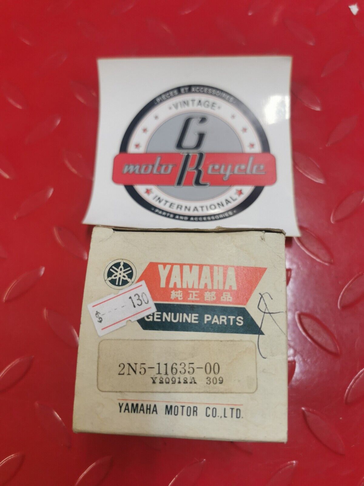 NOS Yamaha MX175 DT175 PISTON 1 O/S 0.25 2N5-11635-00-00 Y17