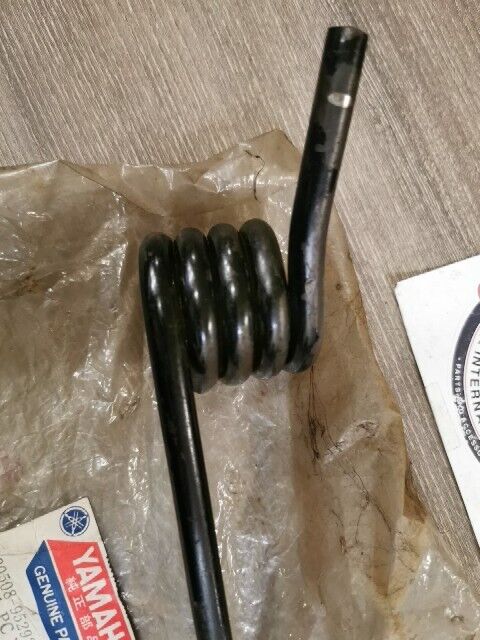 NOS YAMAHA EX440C 1979 EX440A EX340A 1977 SPRING TORSION 90508-95292-00 Y157